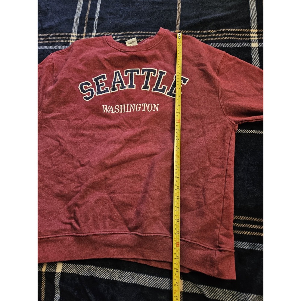 Seattle Washington Vintage Sweater 1990s Size Large Red / EMBROIDERED WORDS - Picture 4 of 7